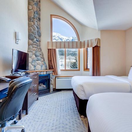 Chateau Canmore Bagian luar foto