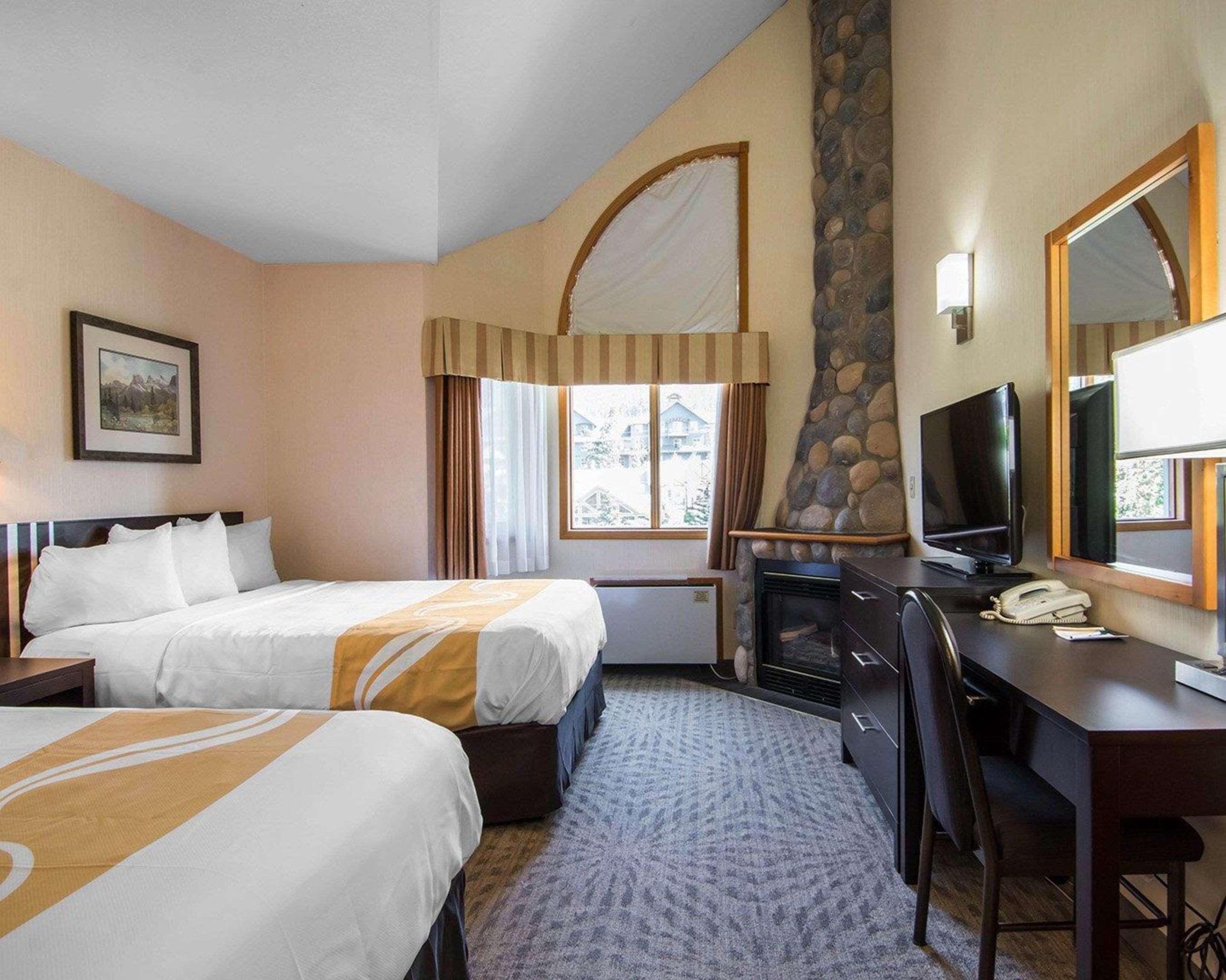 Chateau Canmore Bagian luar foto