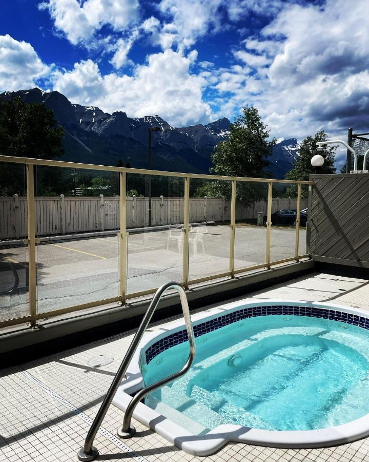 Chateau Canmore Bagian luar foto