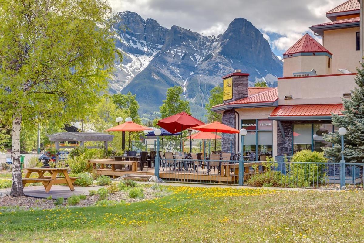 Chateau Canmore Bagian luar foto