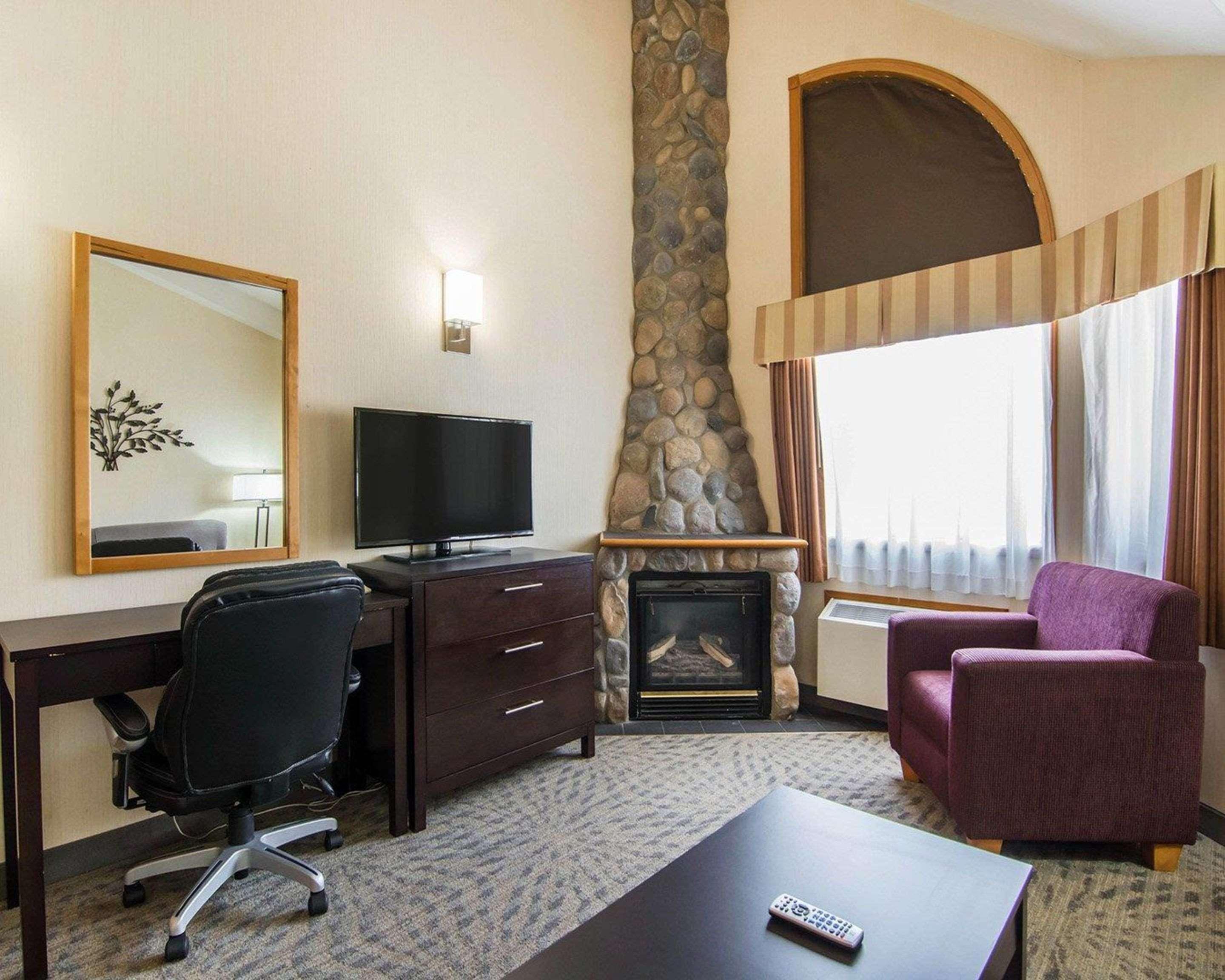 Chateau Canmore Bagian luar foto